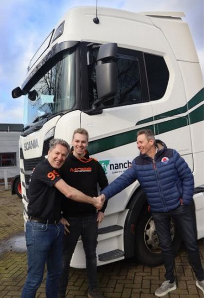 Mark en Max van der Snel (More Motorsport) en Pieter Spierings (Fynanch)