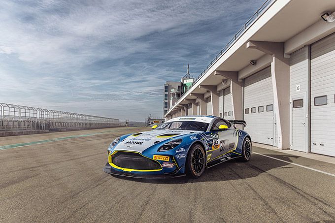 Zakspeed met ESM en Aston Martin in ADAC GT 4