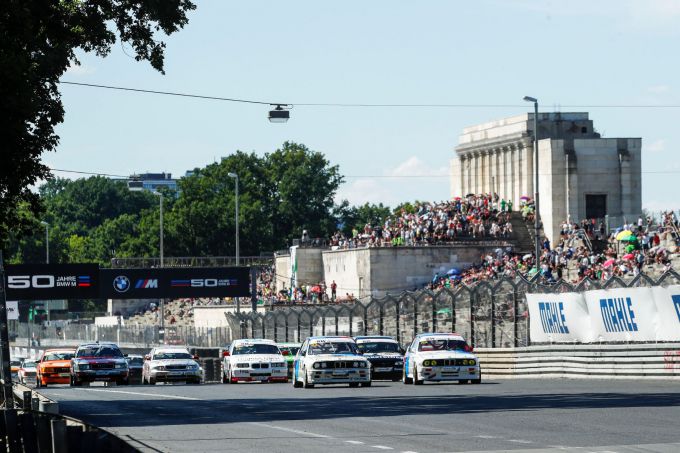 DTM_Classic_Cup_voor_een_grootse_achtergrond_op_de_Norisring