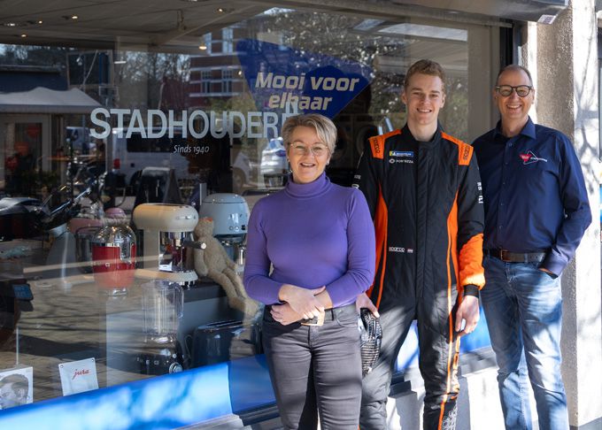 Rianne Stadhouder, Max van der Snel (More Motorsport) en Ted Stadhouder (Electro World Stadhouder)