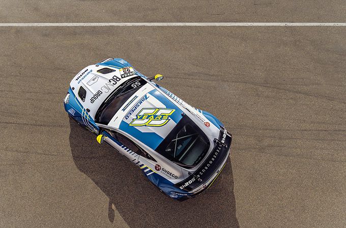 Zakspeed met ESM in ADAC GT 4