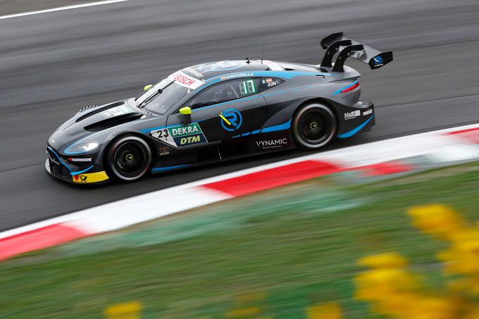 Exclusieve Aston Martin Vantage DTM