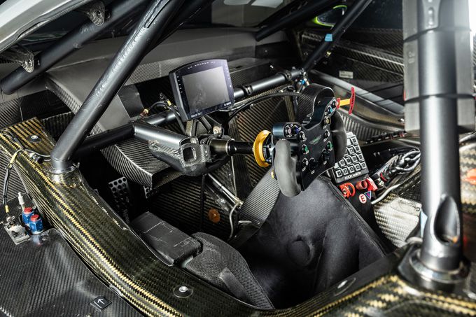 Exclusive Aston Martin Vantage DTM