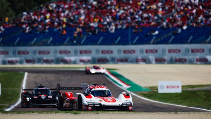 FIA_WEC_Imola_Porsche_P2_en_P3_Porsche
