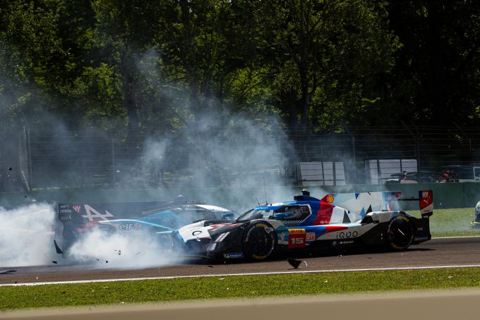 FIA WEC 6 Hours of Imola Photo 5 accident has started