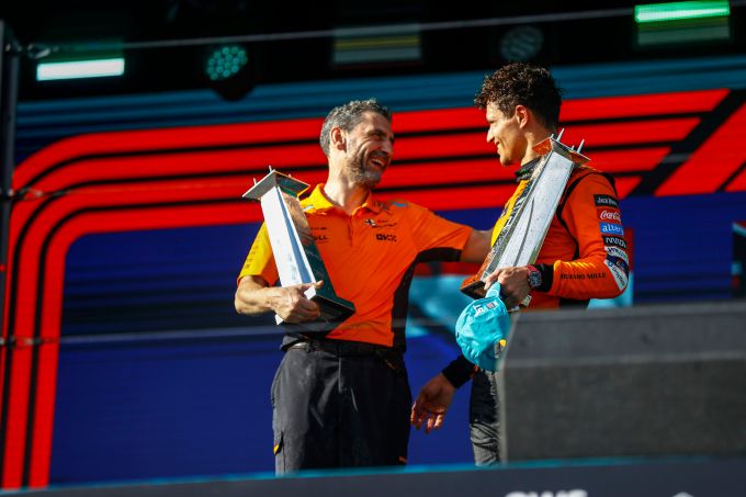 Andrea_Stella_en_Lando_Norris_podium_GP_Miami_2024 Bron McLaren