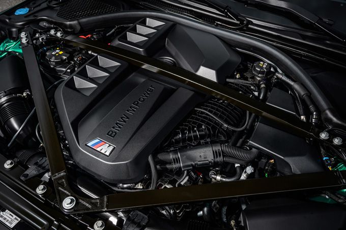 De Gloednieuwe BMW M4 CS