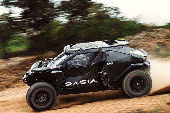 Dacia Sandrider voltooit eerste Dakar-test
