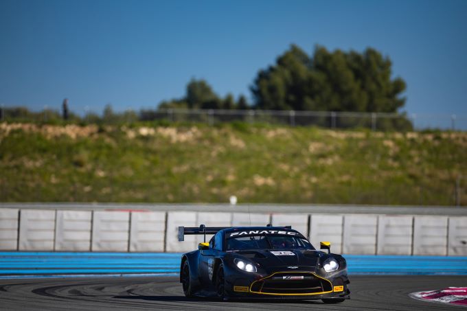N�rburgring Endurance Series 69e ADAC Westfalenfahrt Walkenhorst Aston Martin Foto 1