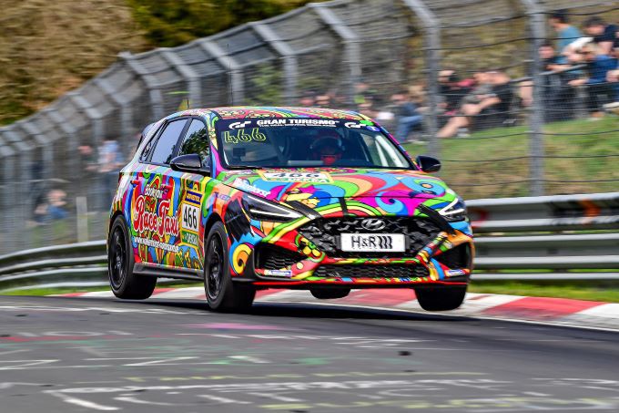 N�rburgring Endurance Series 69e ADAC Westfalenfahrt Walkenhorst Hyundai i30N logo Foto 3