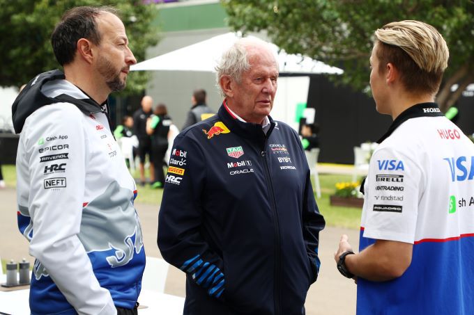 Liam Lawson en Helmut Marko foto 1