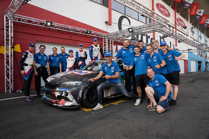 DayVTec en NV Academy presteren het ‘onmogelijke’: met debutanten de 24 uur van Zolder winnen!