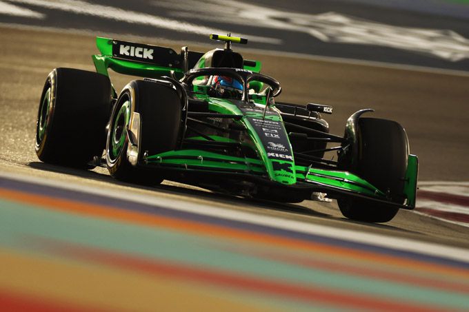 Stake F1 Team KICK Sauber - Zhou Guanyu