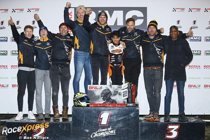 De kleine held Ryan Rampadarath ijzersterk naar podium in Golden Trophy team SP Motorsport is blij