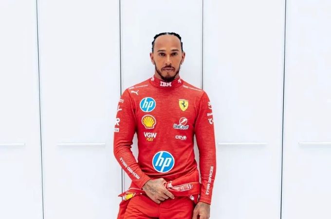 Lewis_Hamilton_in_Ferrari_raceoverall