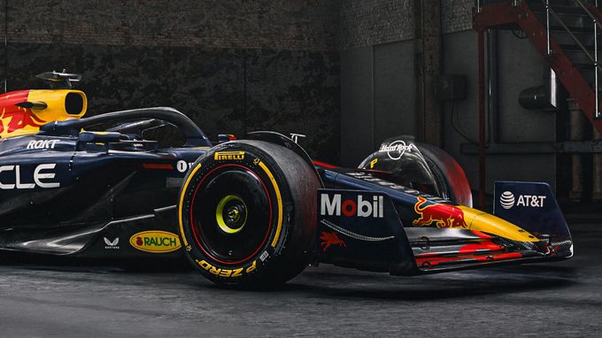 Red Bull RB-21 van Max en Liam