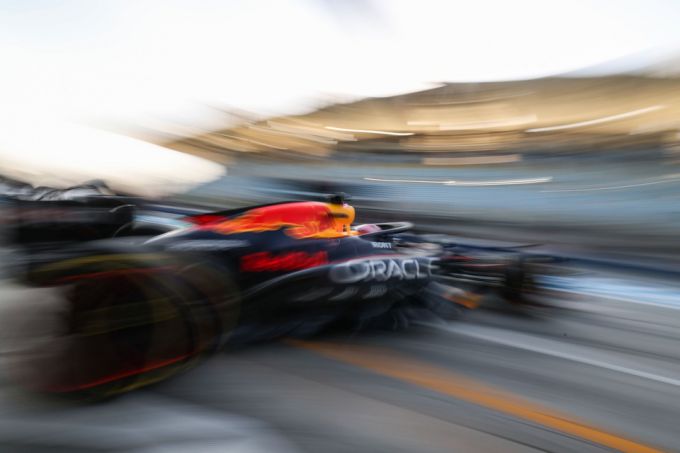 Oracle Red Bull Racing Bahrain International Circuit Max Verstappen Liam Lawson test- en filmdag RB21 Foto 8