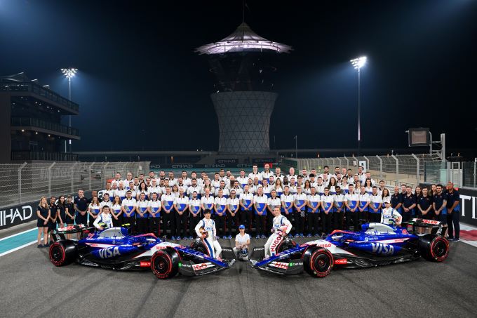 Yuki_Tsunoda_en_Liam_Lawson teamfoto