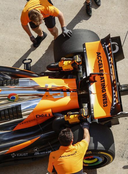 McLaren flexibele achtervleugel