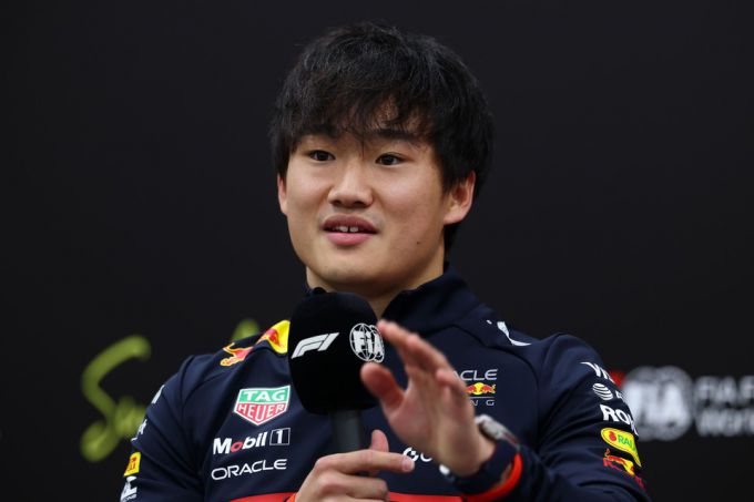 Max Verstappen Yuki Tsunoda Red Bull RB21 F1-weekend GP Japan 2025