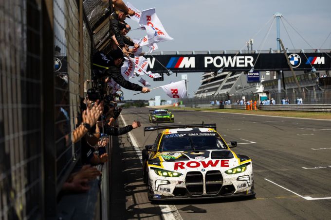 BMW winnaar 24H Nürburgring 2025 Foto 1