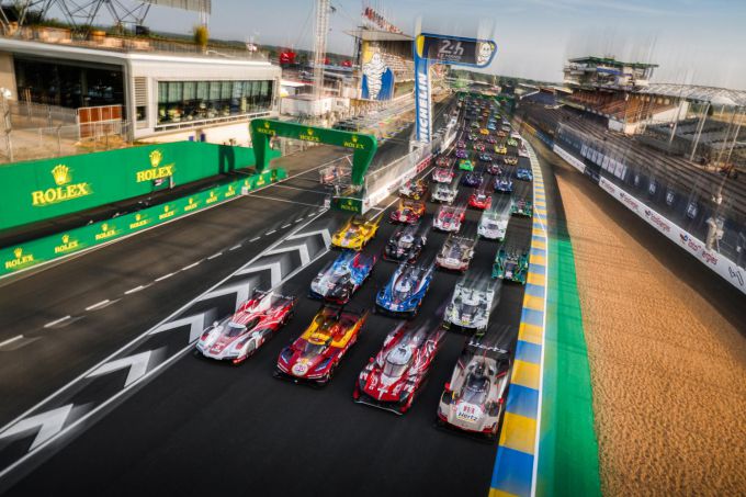 24 Uur Le Mans 2025 Foto 1 van de startgrid