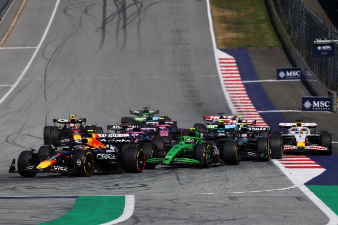 Max Verstappen start