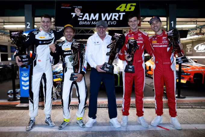 podiums voor WRT