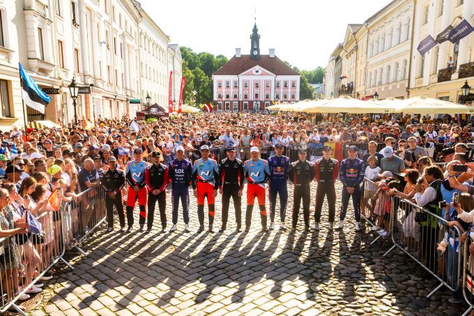 Oliver Solberg en Elliott Edmondson winnaars FIA World Rally Championship 2025 Delfi Rally Estonia - Toyota GR Yaris Rally1 Foto 10