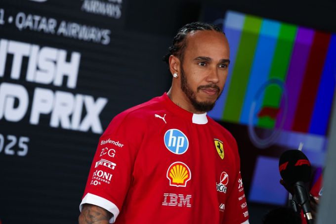 Lewis Hamilton F1 Ferrari portret