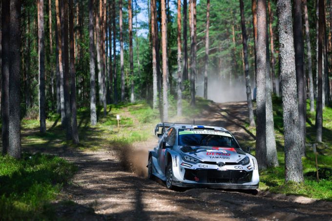 Oliver Solberg en Elliott Edmondson winnaars FIA World Rally Championship 2025 Delfi Rally Estonia - Toyota GR Yaris Rally1 Foto 9