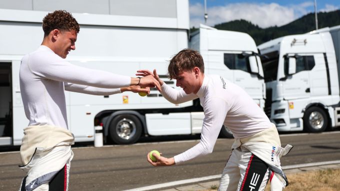 Porsche Mobil 1 Supercup Spa-Francorchamps Foto 3 Alessandro Ghiretti en Theo Oeverhaus