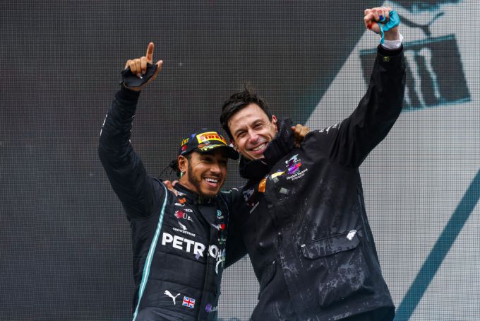 Lewis Hamilton en Toto Wolff F1 Mercedes