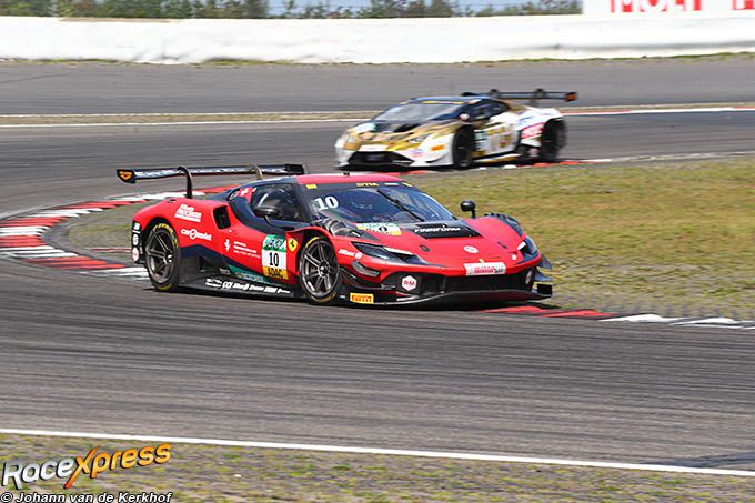 DTM Nrburgring zaterdag 9 augustus 2025 Foto 4 Johann van de Kerkhof Ben Green actie