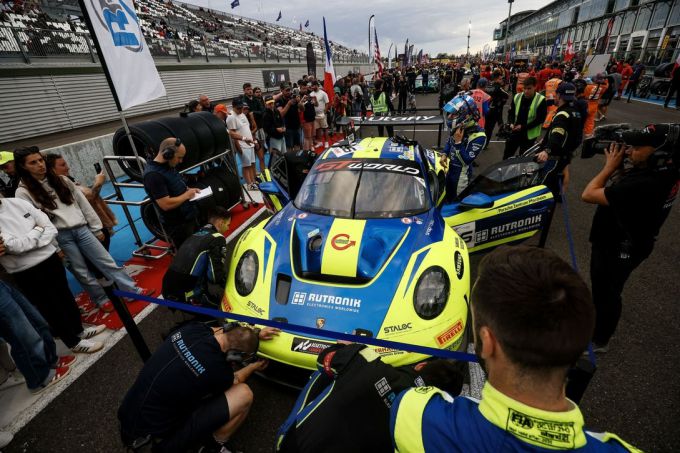 GT World Challenge Europe powered by AWS - Sprint Cup in Magny-Cours Foto 11