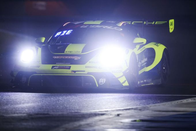 2025 GT World Challenge Europe powered by AWS - Sprint Cup in Magny-Cours Foto 10