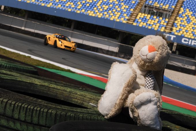 Circuitdag Against Cancer mascotte Bikkel het konijn © Tom Gerardse