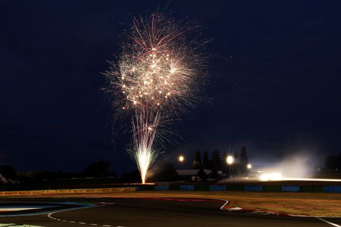 GT World Challenge Europe powered by AWS - Sprint Cup in Magny-Cours Foto 4
