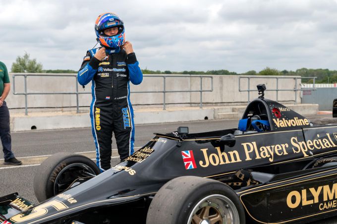 Jan Lammers terug op heilige grond en stapt in de legendarische John Player Special F1-auto