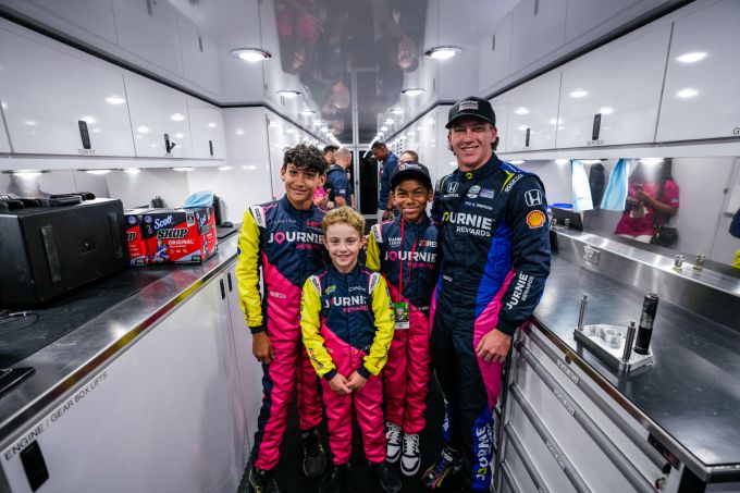 Journie Rewards creert levensveranderende ervaringen voor gezinnen van de Driving Academy