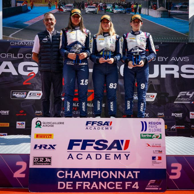 Sofia Zanfari pakt een podiumplaats in race 1 op Magny-Cours