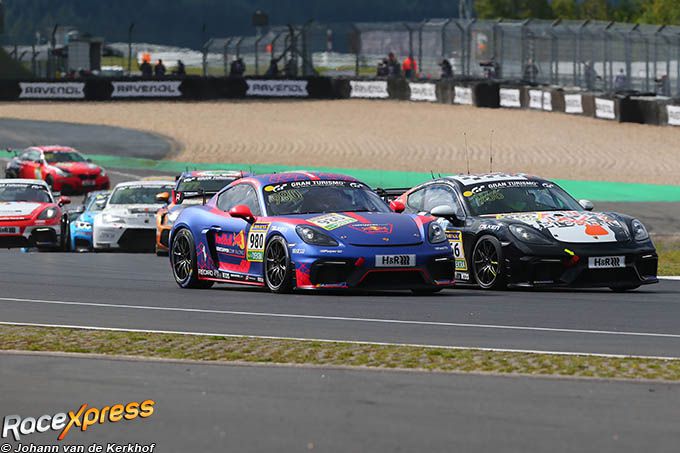 Porsche 718 Cayman GT4 CS Max Verstappen