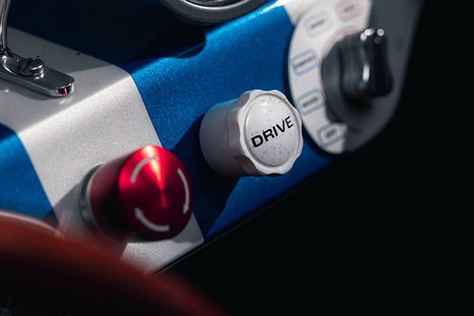 -Hedley_Studios_Lucybelle_II