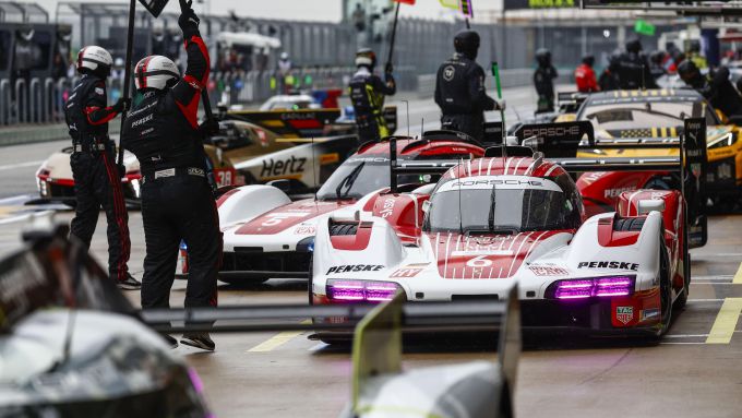 FIA World Endurance Championship-seizoen 2025 Circuit of The Americas Lone Star Le Mans in Austin, Texas USA - Porsche Penske Motorsport, Manthey 1st Phorm en Iron Dames Foto 23