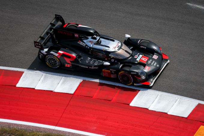 FIA World Endurance Championship WEC Lone Star Le Mans 2025 Circuit of the Americas Austin Texas USA Toyota GR010 Hybrid Nyck de Vries Foto 2 Nr8