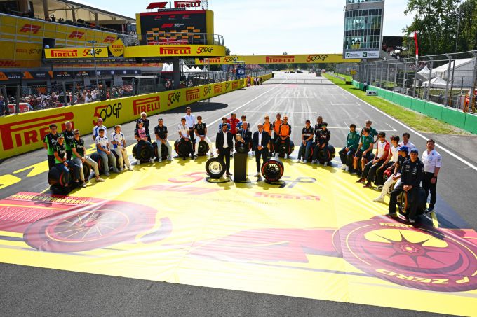 Max Verstappen F1 Red Bull wint GP Italie 2025 Foto 5 Viering Pirelli 500e Grand Prix bron Pirelli.media