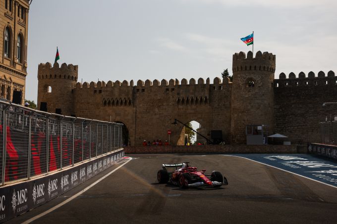 Mercedes versus Ferrari in GP van Azerbeidzjan � Bakoe Foto 5