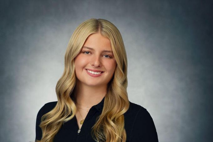 Emma Scarbrough vertegenwoordigt KICK Sauber F1 Team in F1 Academy rookie test