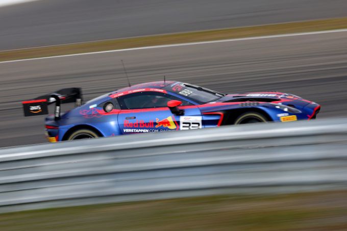 GT World Challenge powered by AWS Nrburgring 2025 Foto 9