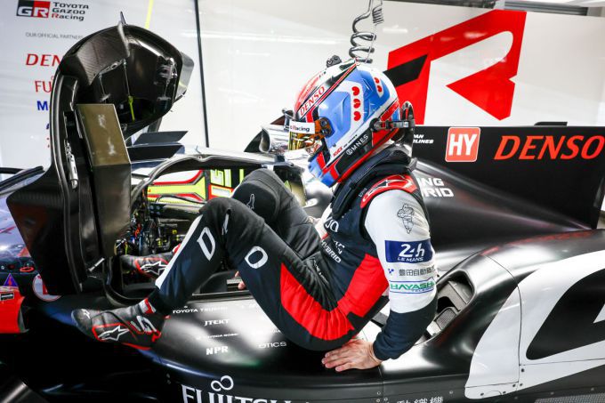 FIA Wereld Endurance Kampioenschap (WEC) 6 Uur van Fuji #7 Toyota GR010 HYBRID Nyck de Vries Foto 2